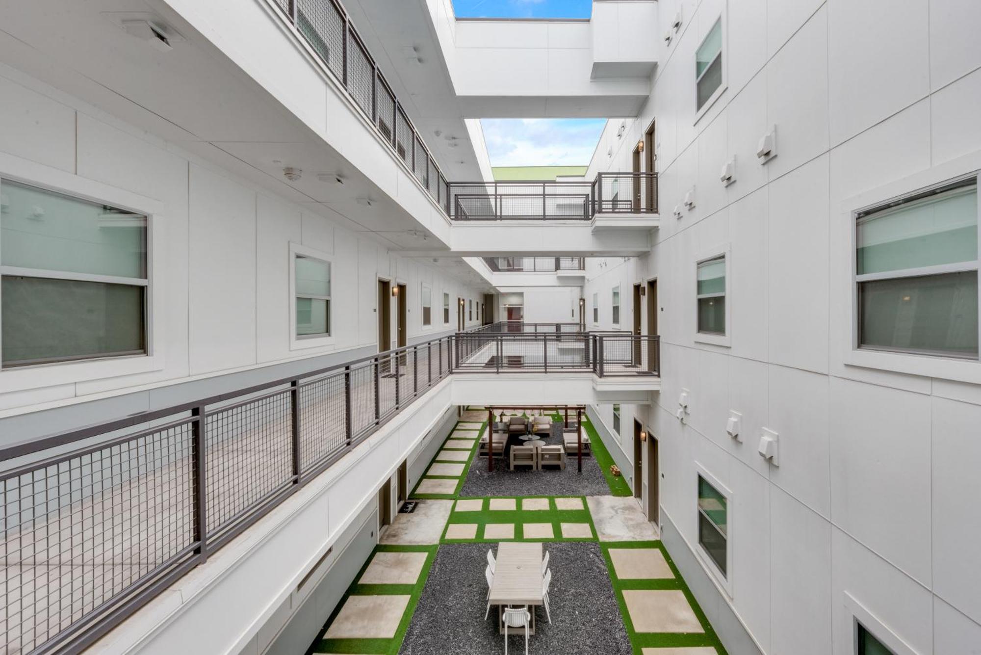 Snappy Loft Style 2Br I Gym I Parking I Workspace Dallas Eksteriør billede